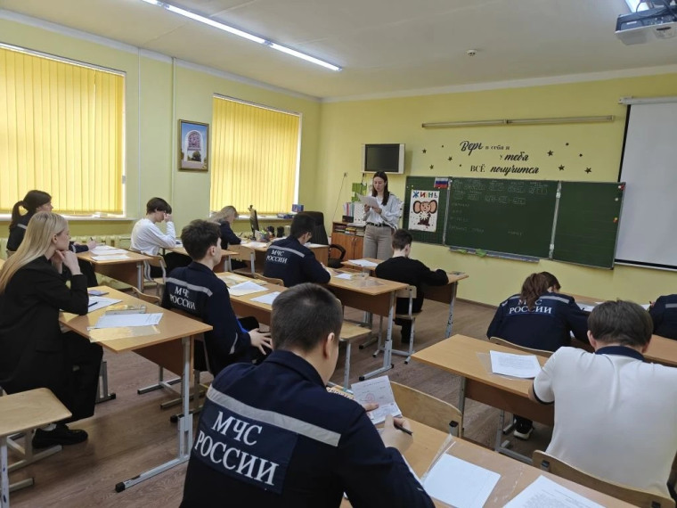 Пробные ОГЭ по русскому языку и математике..